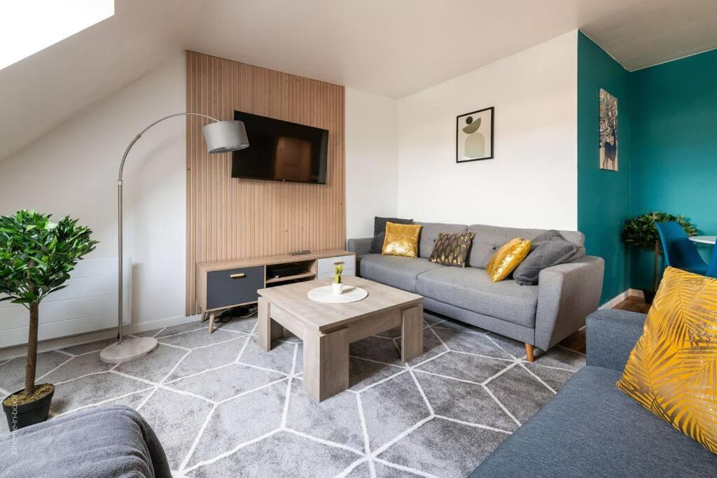 Appartement La Belle Echappee Parisienne - Gare - Hyper Centre à Les Mureaux Extérieur photo